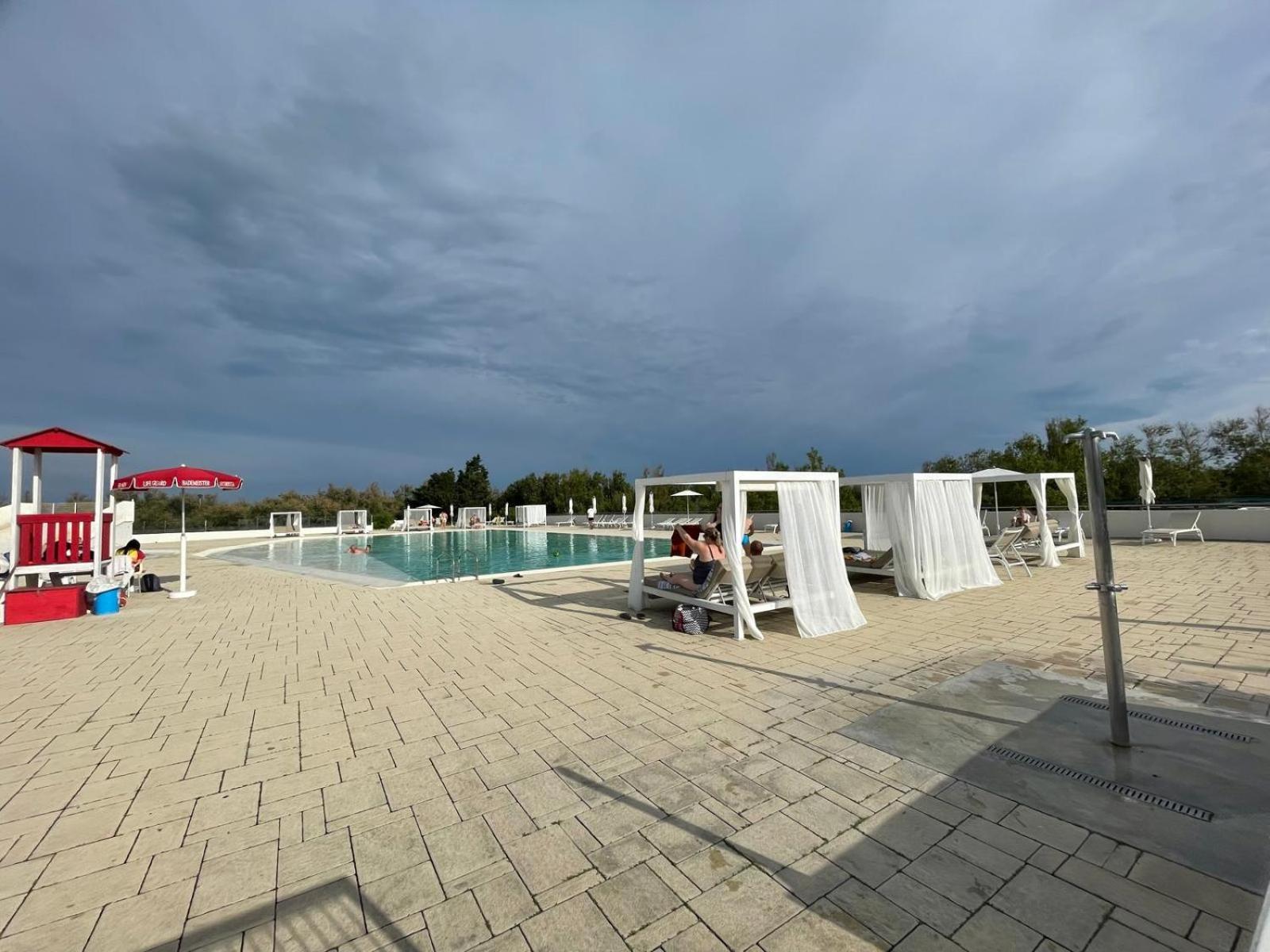 Happy Camp Mobile Homes In Camping Village Rosapineta Розолина-Маре Экстерьер фото