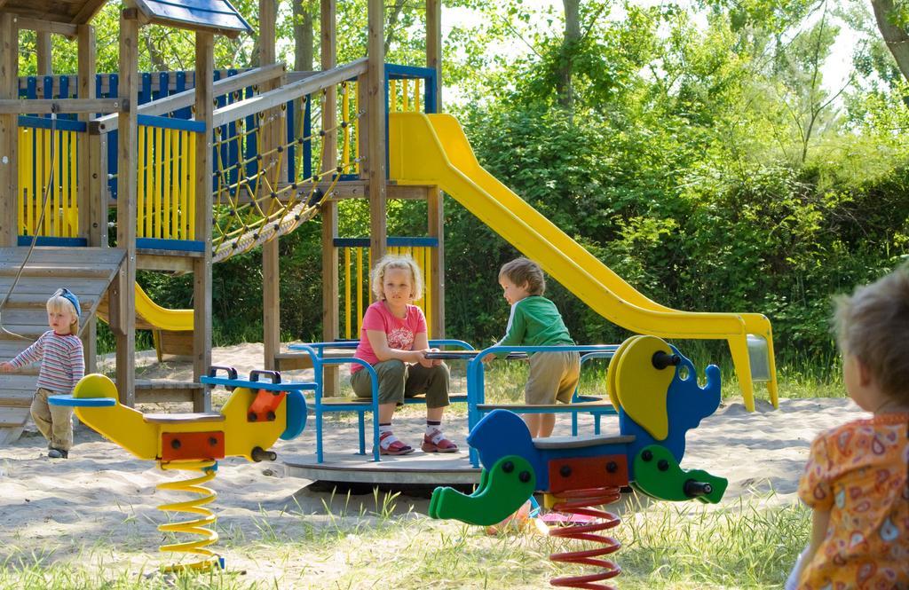 Happy Camp Mobile Homes In Camping Village Rosapineta Розолина-Маре Экстерьер фото